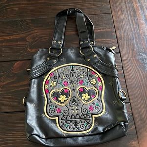 LoungeFly skull tote, excellent condition